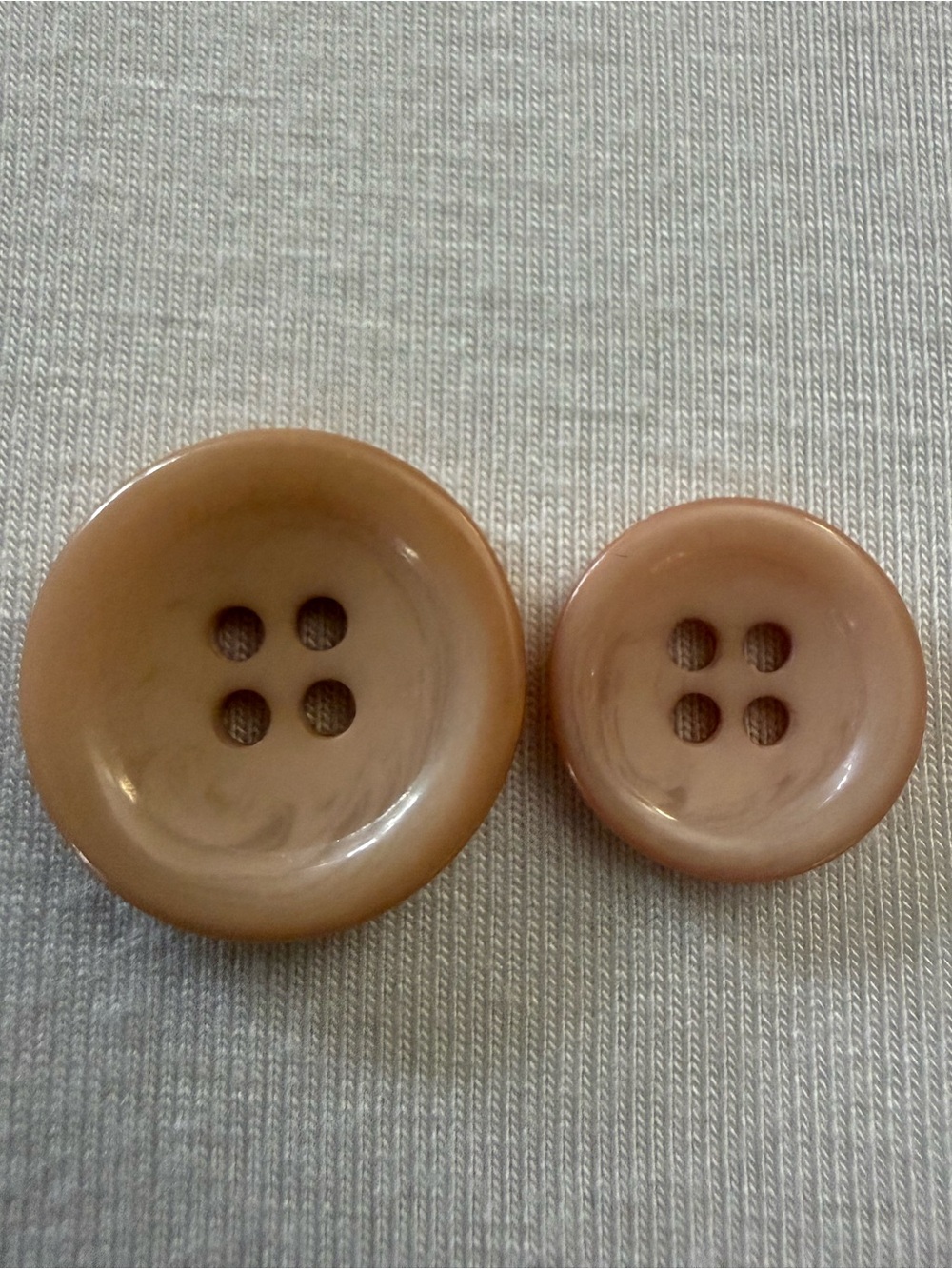 EUVC 3/4 Inch (Large) 1/2 Inch (Med) Plastic Four-Hole Buttons in Tan - Set of 2